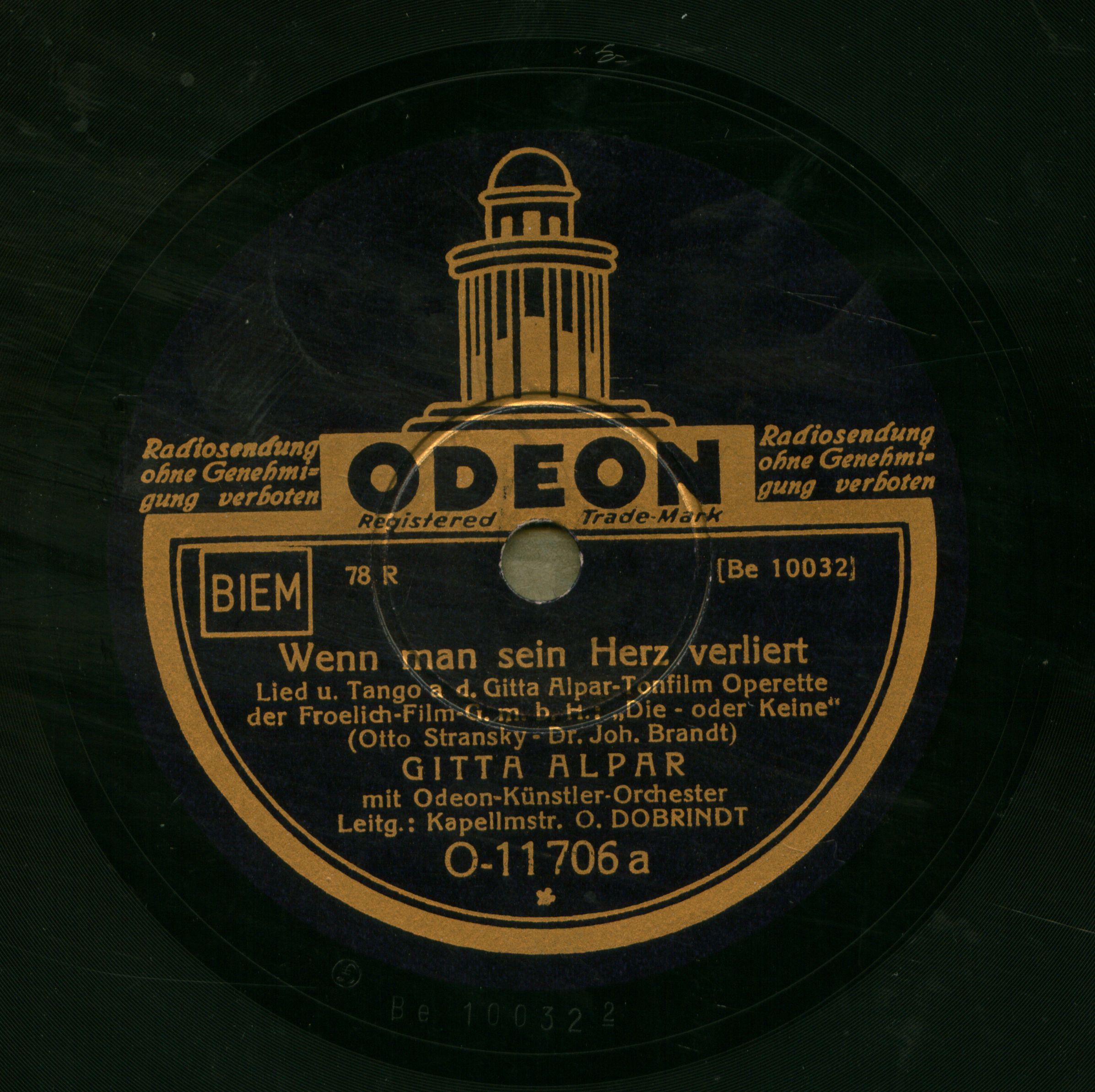 Gitta Alpar mit Odeon-Künstler-Orchester